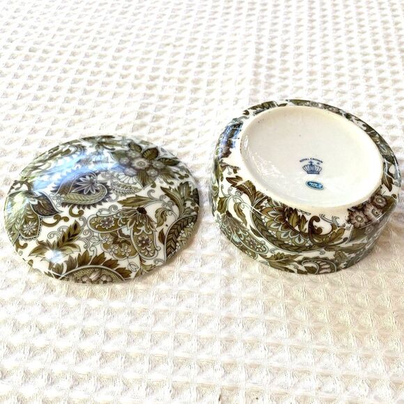 ROYAL CROWN Japan Trinket Jewelry Box Round Floral 4.5 x 1.75 x 2.25 inches - Picture 4 of 6